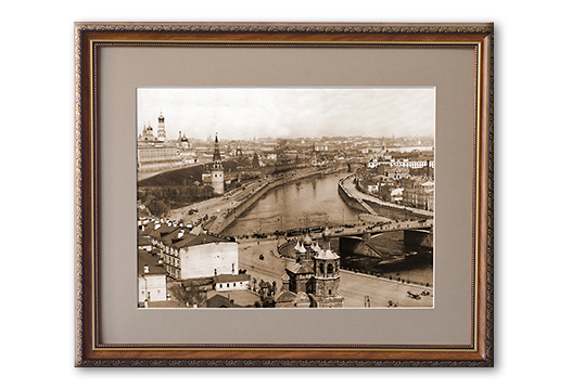 Фотокартина Вид на Кремль и Большой Каменный мост с верхней смотровой площадки Храма Христа Спасителя